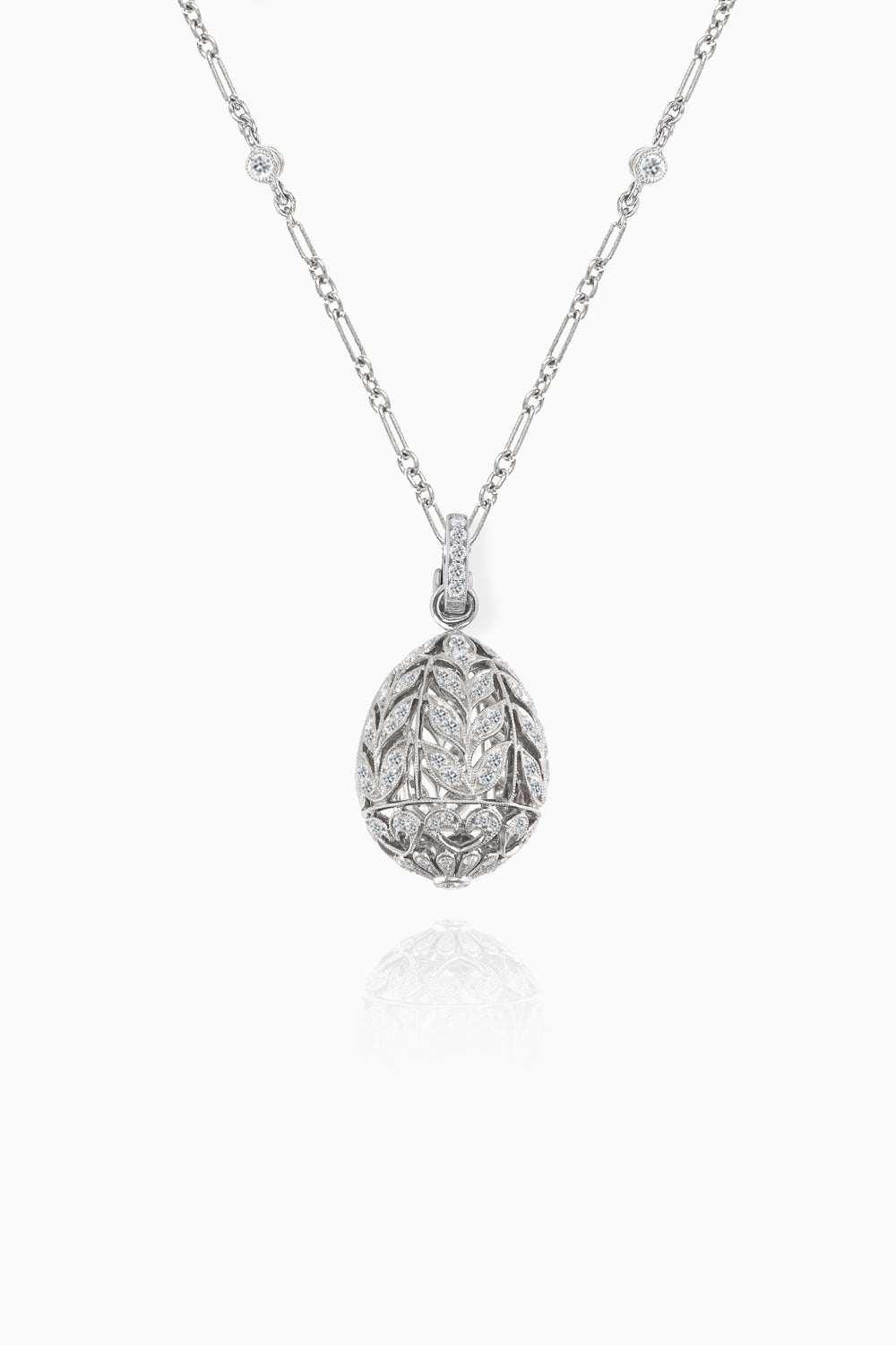 The Triumph Emotion Pendant in White Gold