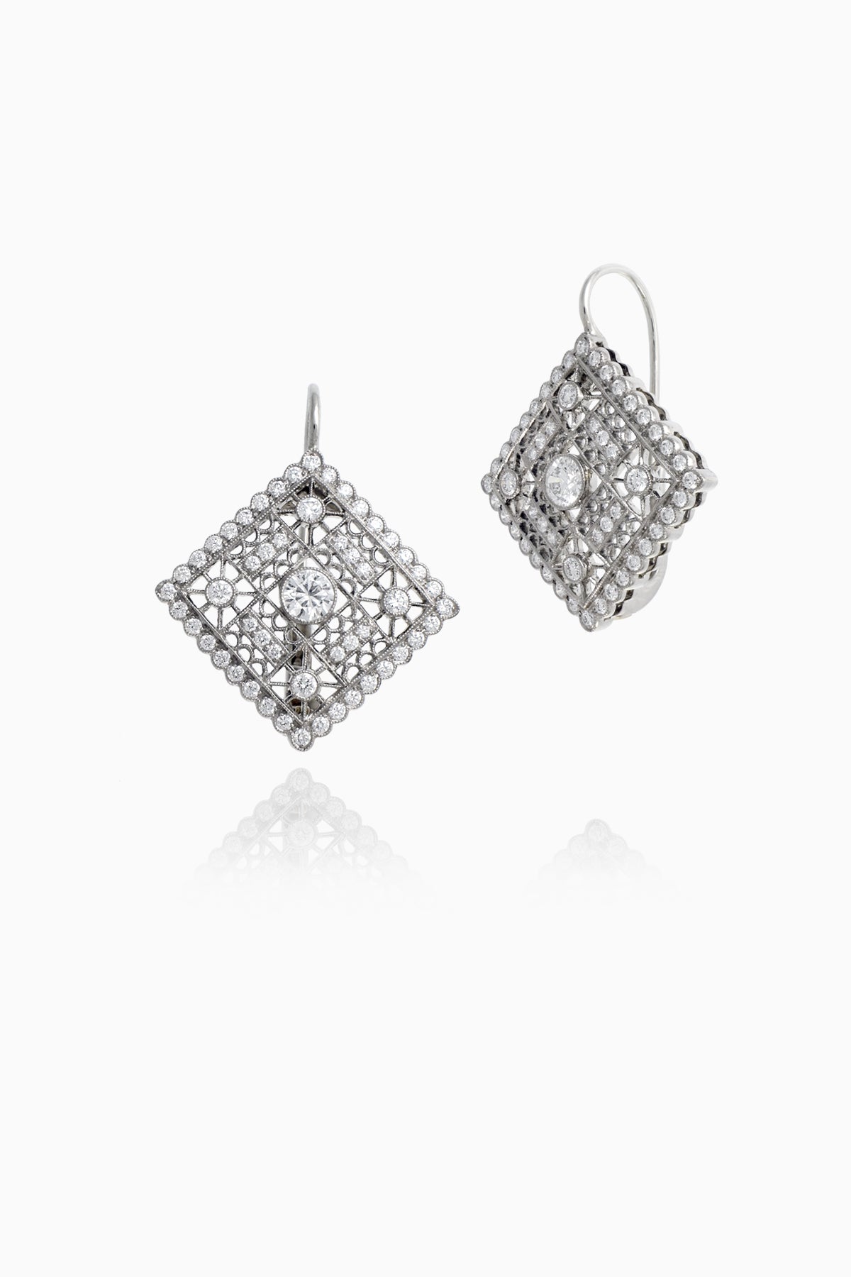 Diamond Enlace Earring