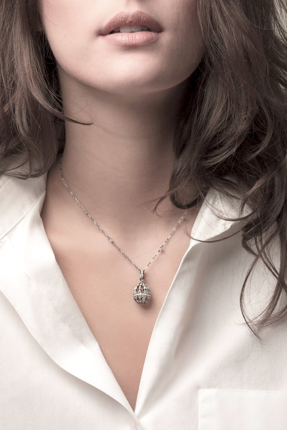 The Pride Emotion Pendant in White Gold